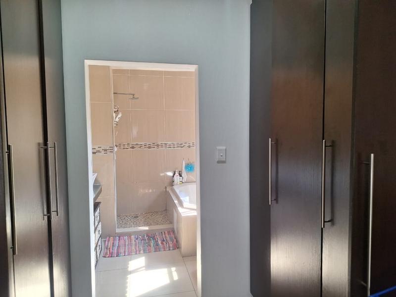 2 Bedroom Property for Sale in Adamayview North West